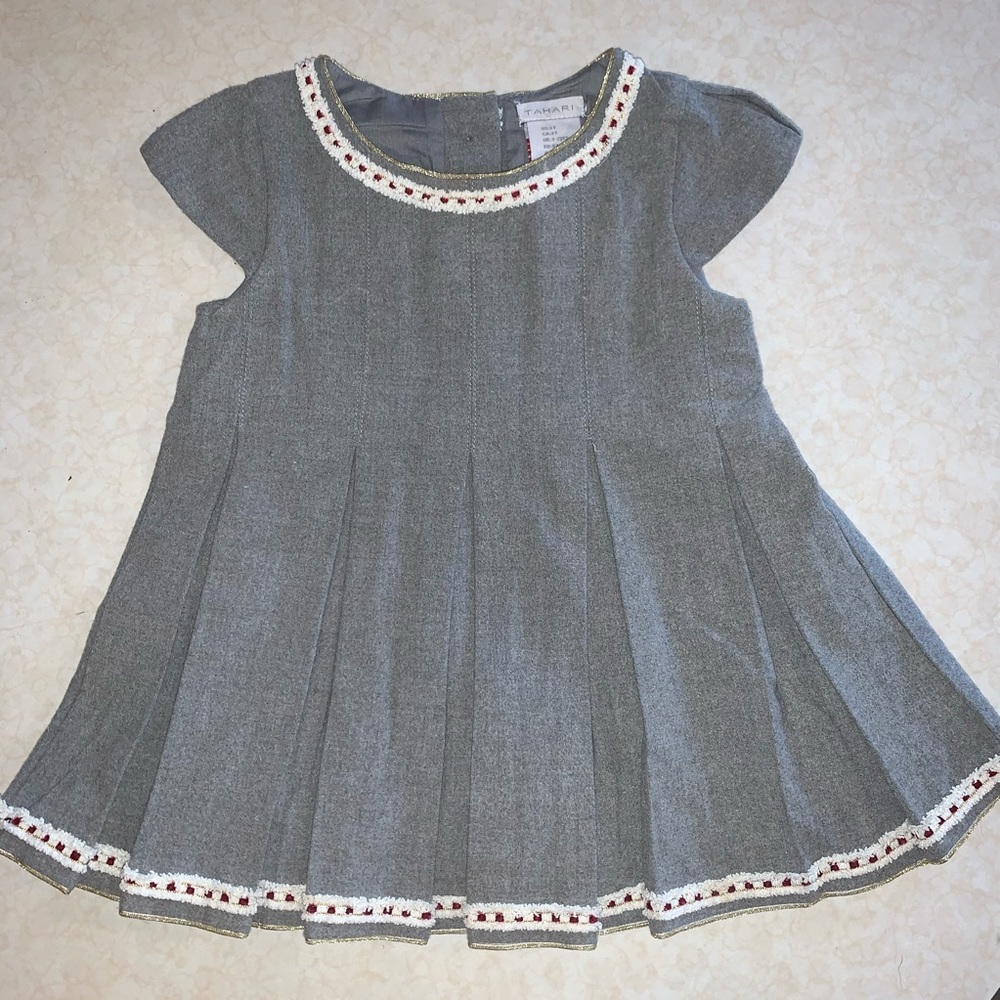 Tahari girls gray dress. Size 2T
